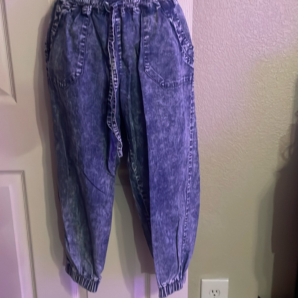Love tree capris